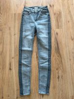 Only Skinny Jeans Größe 32 XXS Jeanshose Nordrhein-Westfalen - Bad Salzuflen Vorschau