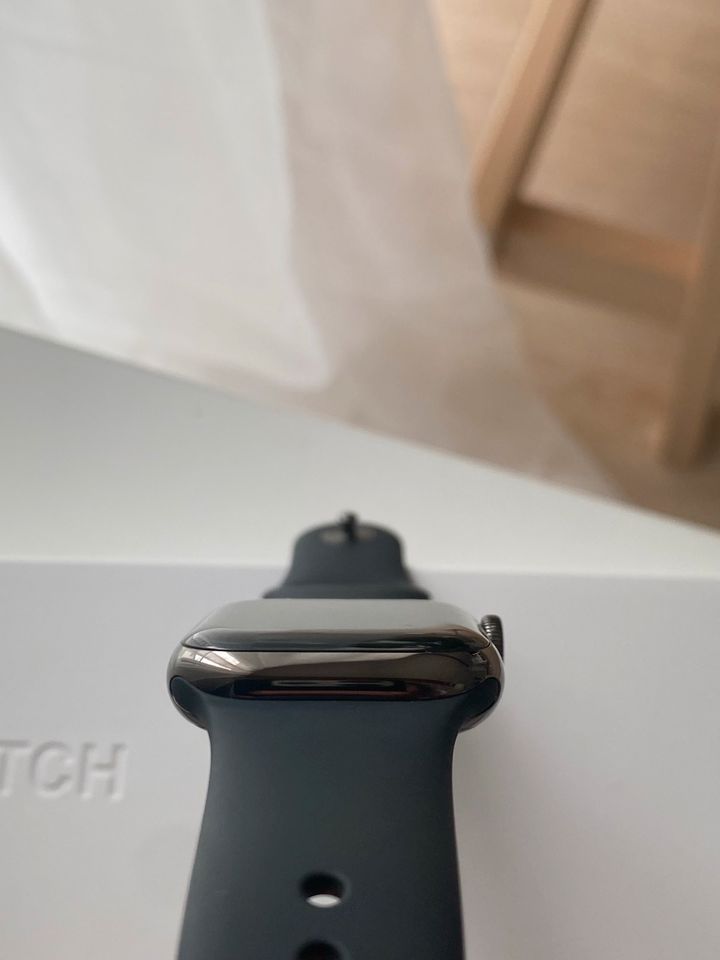 NEU / Akku 100% / Apple Watch 6 Edelstahl GPS LTE 40 mm in Wiesloch