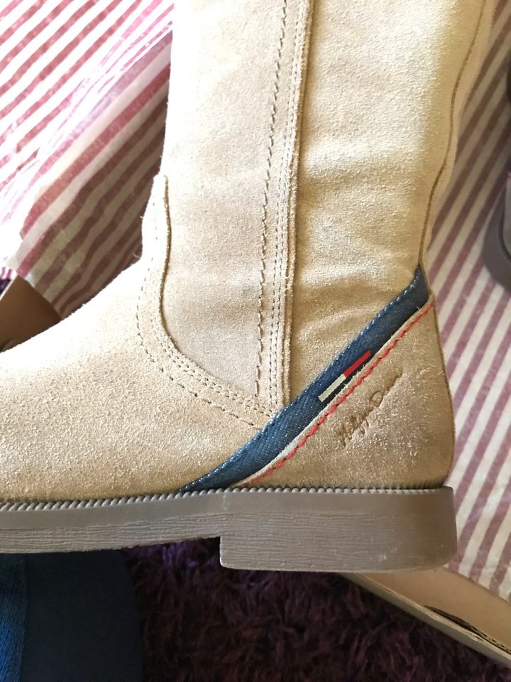 Tommy Hilfiger Denim Veloursleder Stiefel 37 dark sand in München