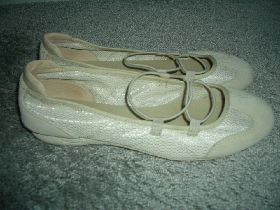 Esprit Ballerinas in Gr. 42 in Berlin