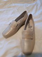 Waldläufer Damenslipper Weite H beige Größe 41 Neu Niedersachsen - Oldenburg Vorschau