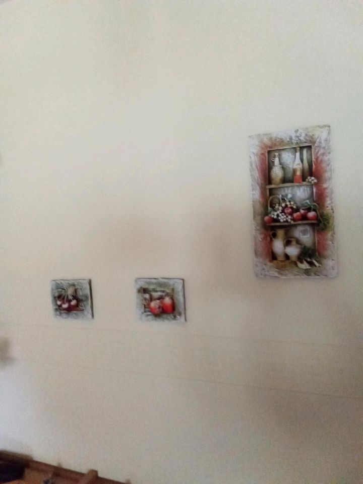 3 dekorative Bilder aus Steingut in Malchow