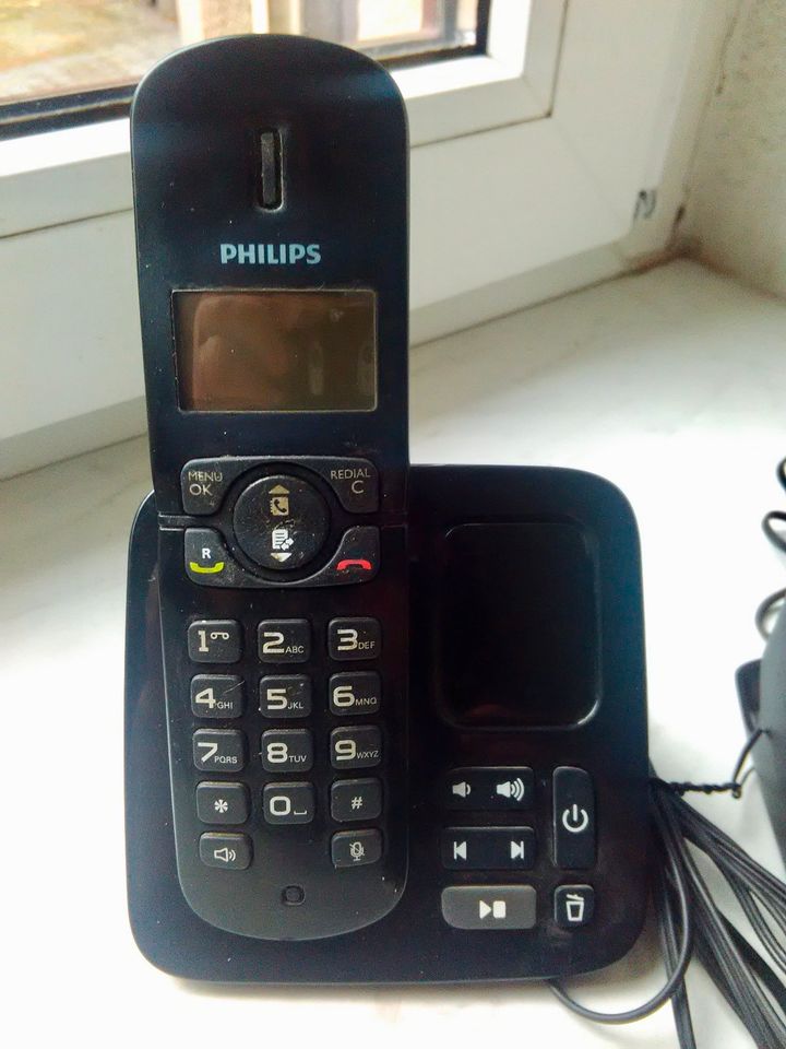 3-tlg. Schnurrloses Telefon mit Anrufbeantw. Marke "Philips" in Allstedt