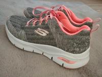 Skechers Arch fit Größe 38,5 grau lachs Nordrhein-Westfalen - Lichtenau Vorschau