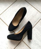 schwarze Tamaris Plateau Pumps aus Velours Leder - Gr. 38 Nordrhein-Westfalen - Borgentreich Vorschau