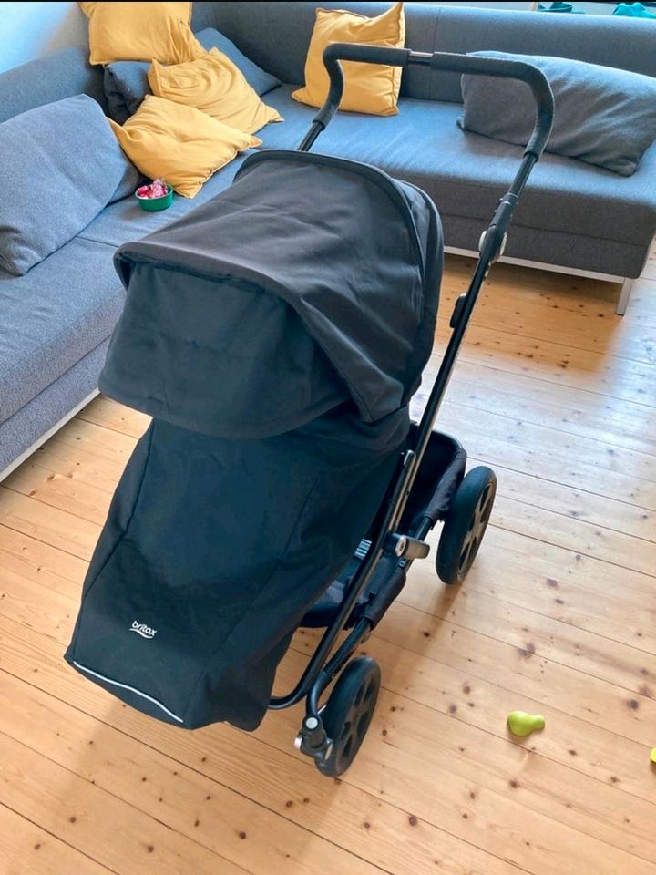 Kinderwagen BRITAX Römer GO BIG inklusive Zubehör für Maxi Cosi in Bremen