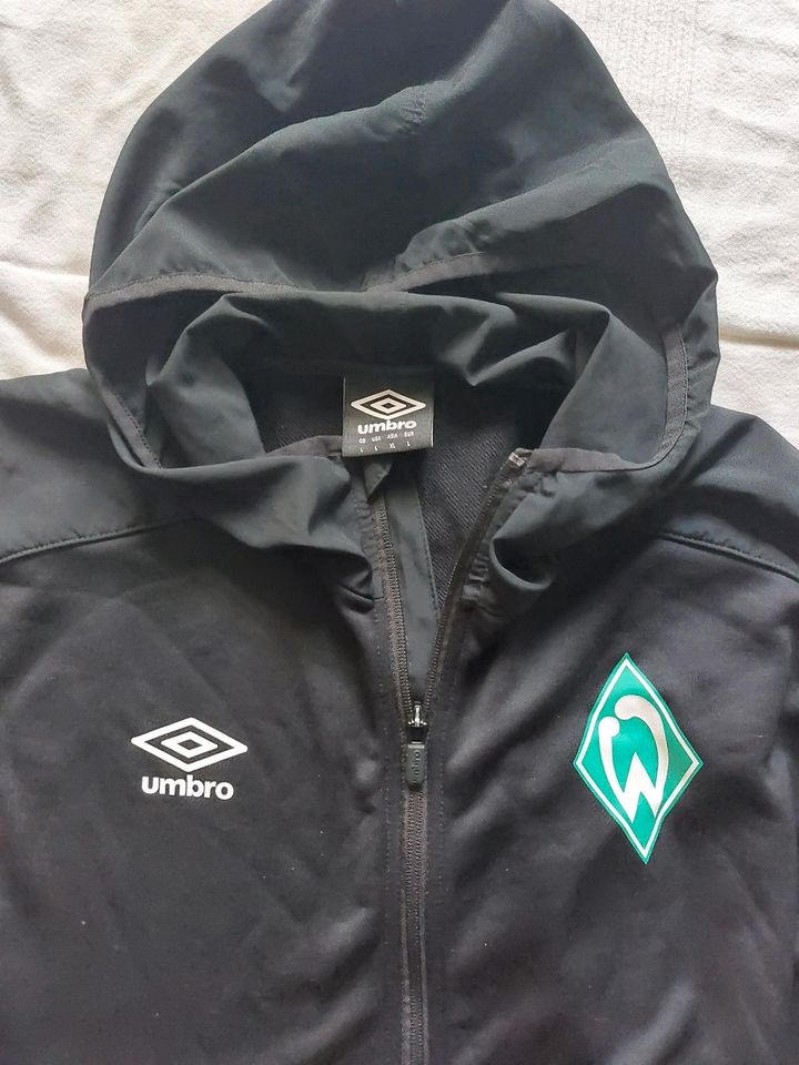 Werder Bremen Umbro Trainingsjacke schwarz Gr. L in Hamburg-Mitte - Hamburg  Neustadt | eBay Kleinanzeigen ist jetzt Kleinanzeigen