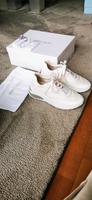 Jimmy Choo Sneaker, Gr. 39, weiß, wie NEU! Hessen - Wiesbaden Vorschau