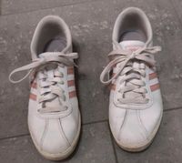 Adidas Sneaker, Schuhe Größe US 71/2, Fr 391/3 Baden-Württemberg - Holzgerlingen Vorschau