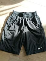 Nike Shorts/Sporthose in Gr. 128 - 137 cm Hessen - Staufenberg Vorschau