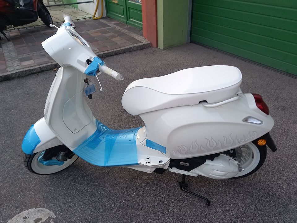 Vespa Sprint x Justin Bieber 125 ABS NEUFAHRZEUG sofort verfügbar in Bamberg