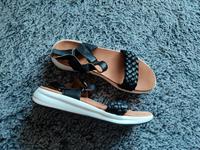 NEU * CAPRICE Sandalen, Gr.41H Echtleder Hessen - Friedrichsdorf Vorschau