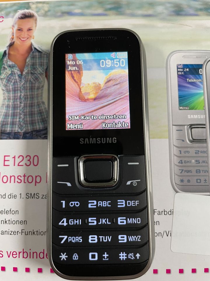 Samsung GT-E1230 mit Orginalverpackung Telekom in Usingen