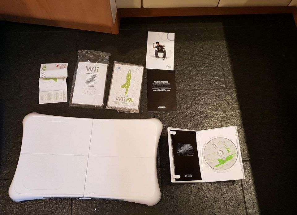 Nintendo wii fit Spiel mit Balance board in Oberhausen