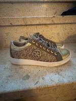 Verschiedene Sneaker Nike, Adidas, Lacoste, Guess Baden-Württemberg - Göppingen Vorschau