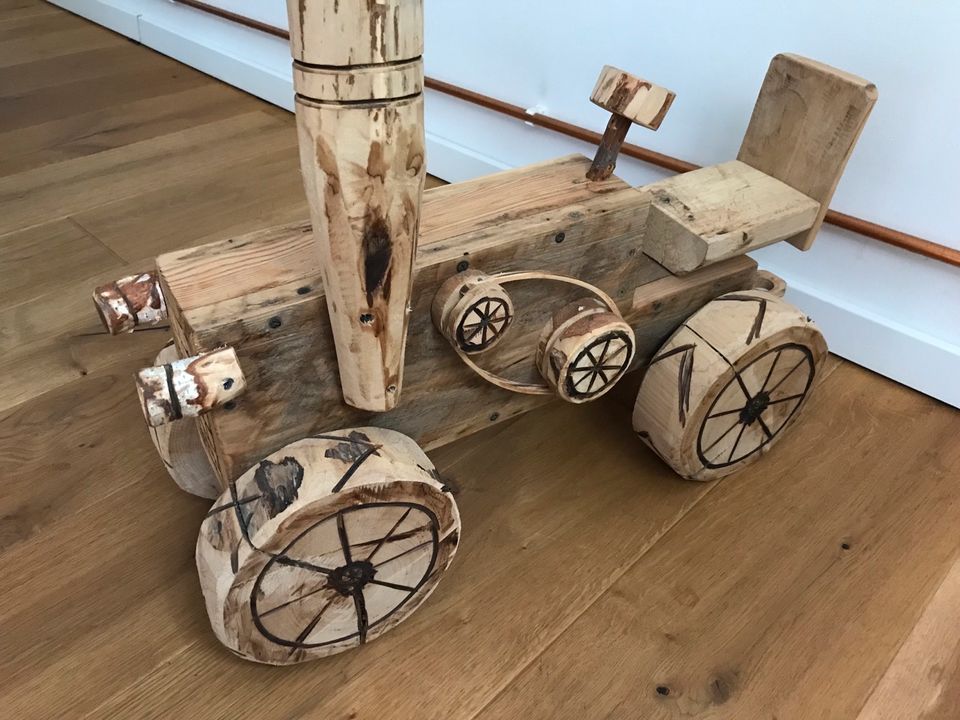 Traktor Holz Handarbeit Dekoration Spielzeug in Essen