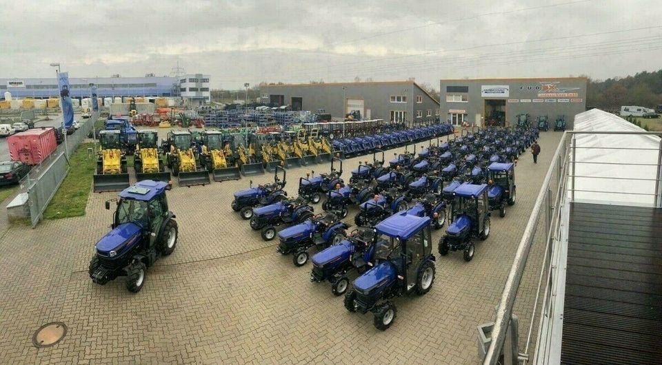 Schmalspur Traktor Kleintraktor Radlader Farmtrac Kubota Iseki in Winsen (Luhe)