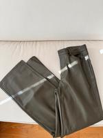 Hose mit weitem Bein in Lederoptik Berlin - Tempelhof Vorschau
