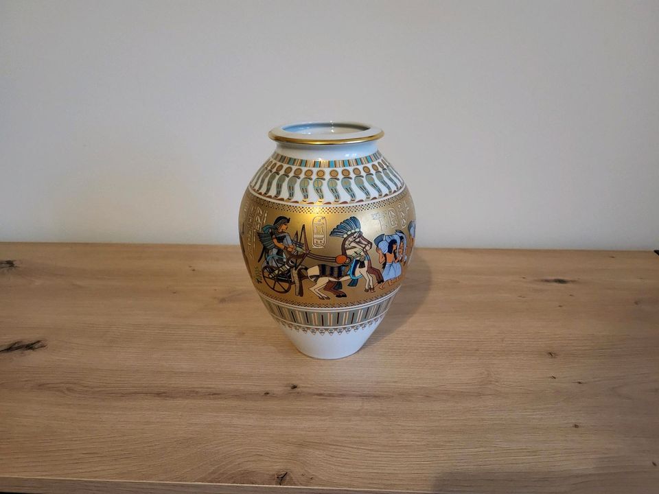 "Kaiser" Porzellan Vase "Tut-Ench--Amun" in Großthiemig