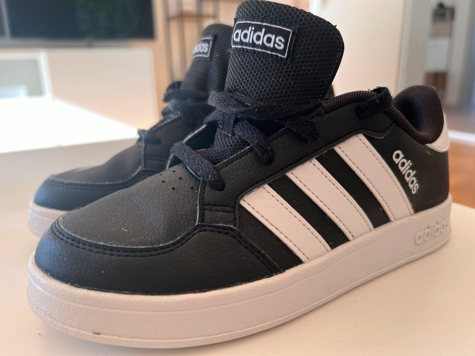 Adidas Sneaker 34 in Königsbrunn