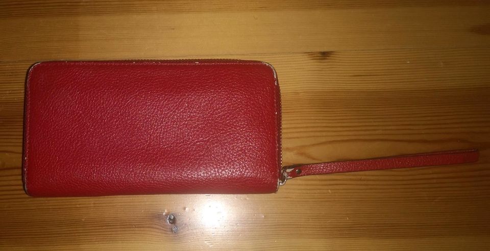 Rotes Tommy Hilfiger Portemonnaie in Panketal