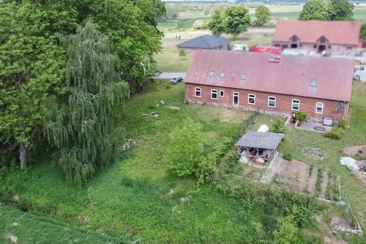 Landluft, Pferde, Freiheit - ein neues Heim im historischen Gewand in Gnoien