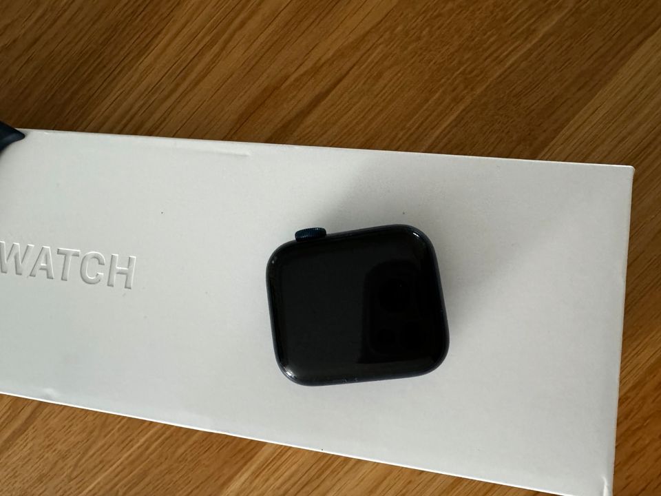 Apple Watch Serie 6, 40mm DEFEKT !! in München