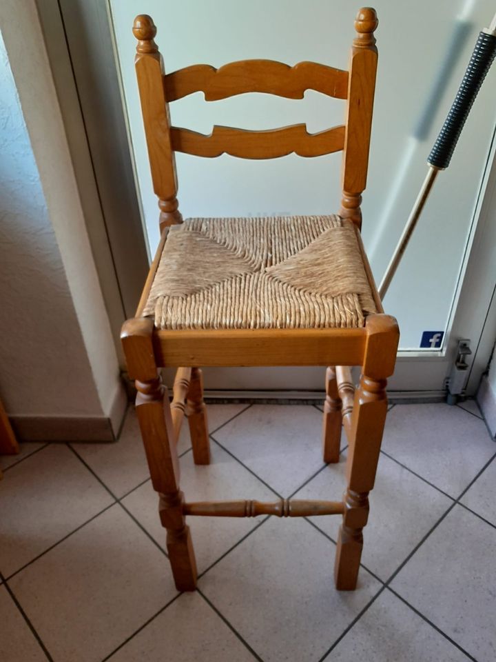 Hochstuhl Stühle Eiche massiv (3 Stück vorhanden) *guter Zustand* in Adelsdorf