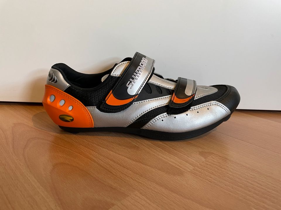 Shimano SH-R096 Radschuhe, Fahrradschuhe Größe 47 SPD SPD-SL Look in Werlte 