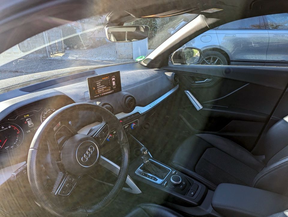 Audi Q2 2.0 TFSI S tronic quattro sport S-Line Carbon LED 19“ in Nidderau