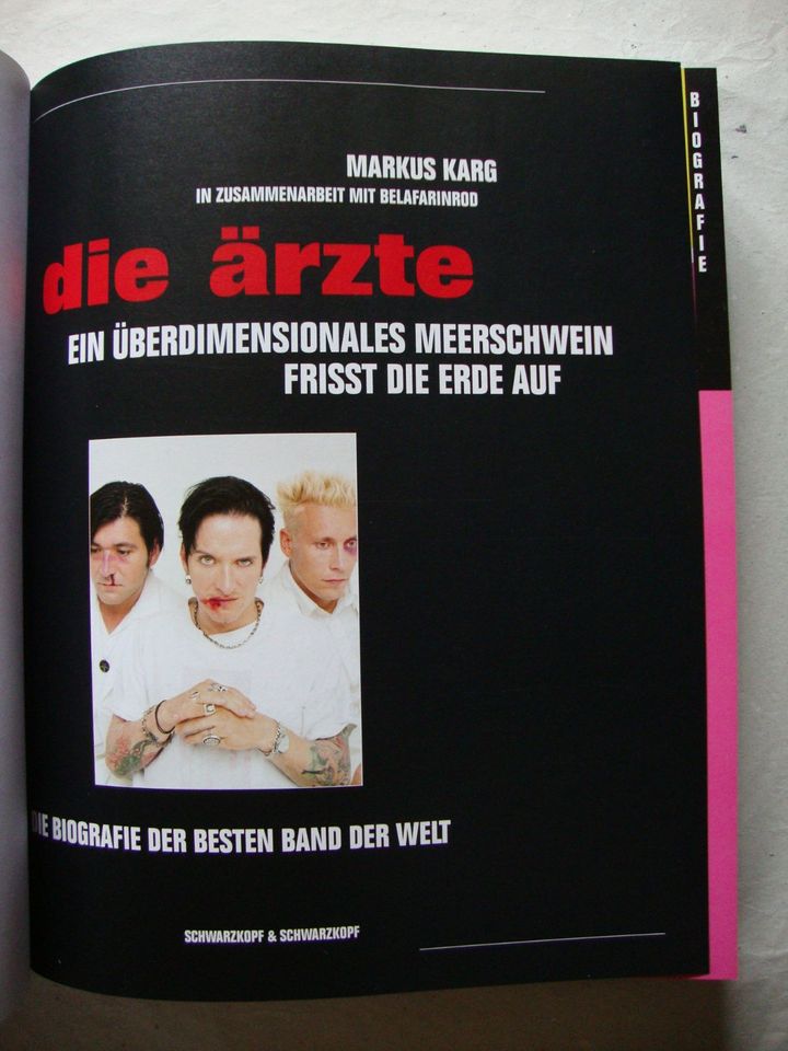 Die Ärzte - Ein überdimensionales Meerschwein frisst die Erde auf in Bremen