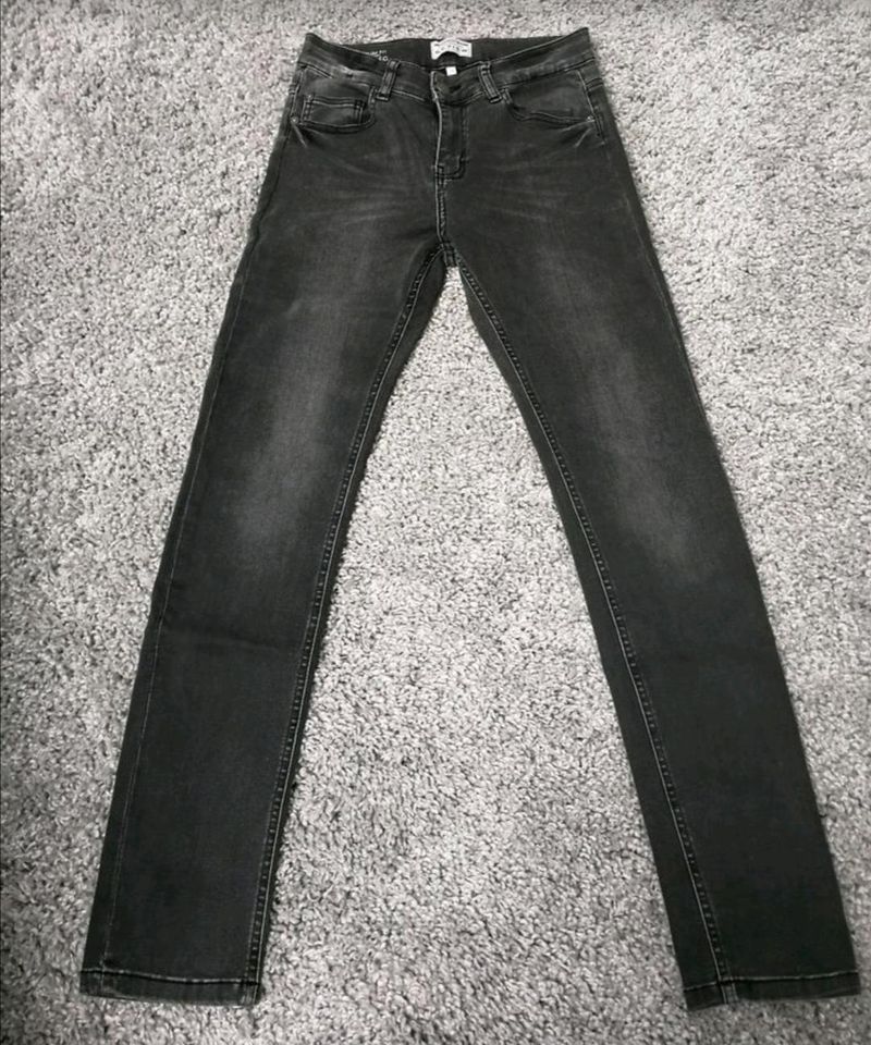 NEUWERTIG Jeans Hose Review super slim fit skinny leg schwarz 170 in Mannheim