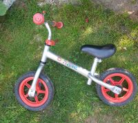 Dreirad Laufrad Kinderfahrrad Puppe Schlittschuh Tennisbälle Brandenburg - Kleinmachnow Vorschau