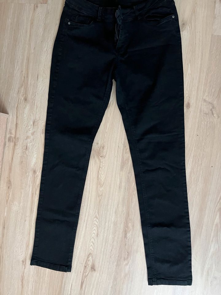 Schwarz Jeans Damen  42 in Tuttlingen