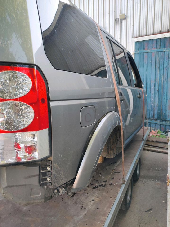 Schlachte Land Rover Discovery 4 in Marne