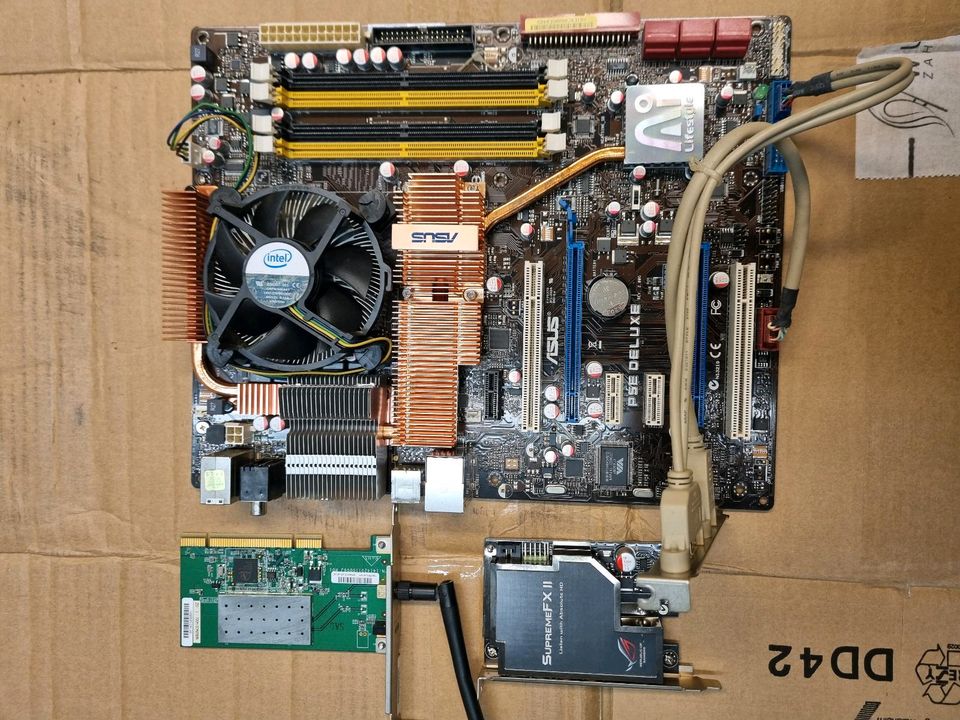 Asus Mainboard mit Intel Core 2 Quatcore in Reutlingen