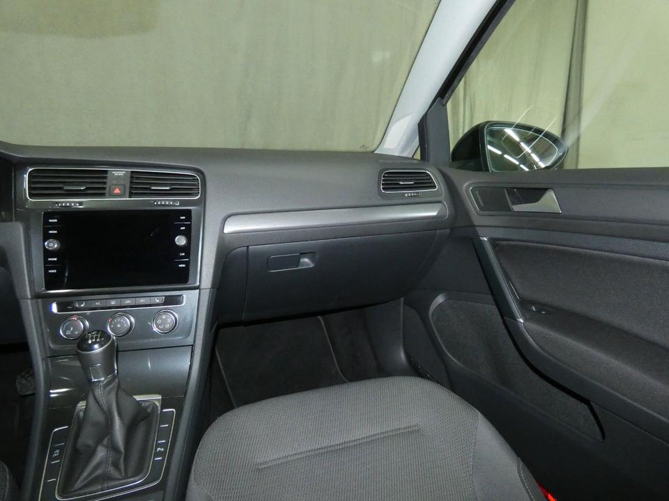 Volkswagen Golf VII 2.0 TDI Comfort.,Klima,Navi,LED,S-Heft in Dorfen