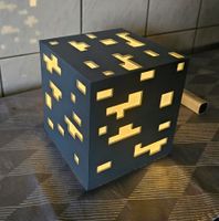 LED Lampe in Form eines Minecraft- Würfel Nordrhein-Westfalen - Velbert Vorschau