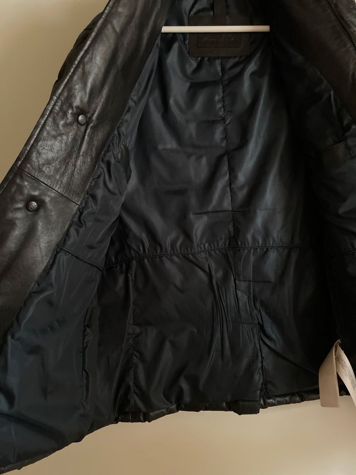 Massimo Dutti Daunenjacke Lederjacke in Berlin