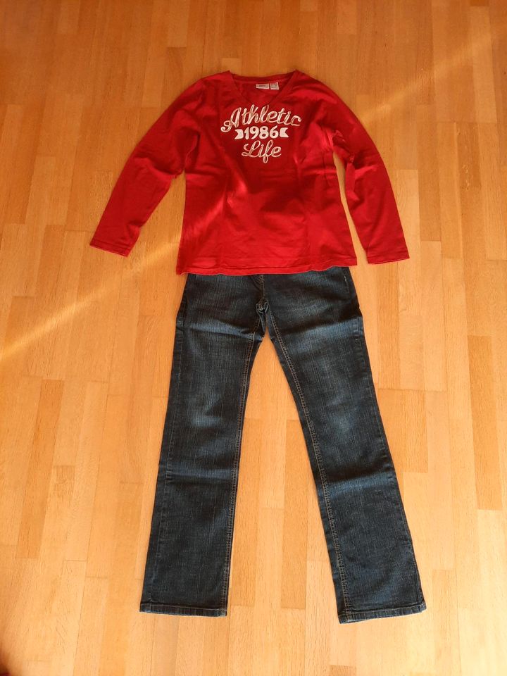 Umstandsjeans und Pullover Größe 40 in Friedberg (Hessen)