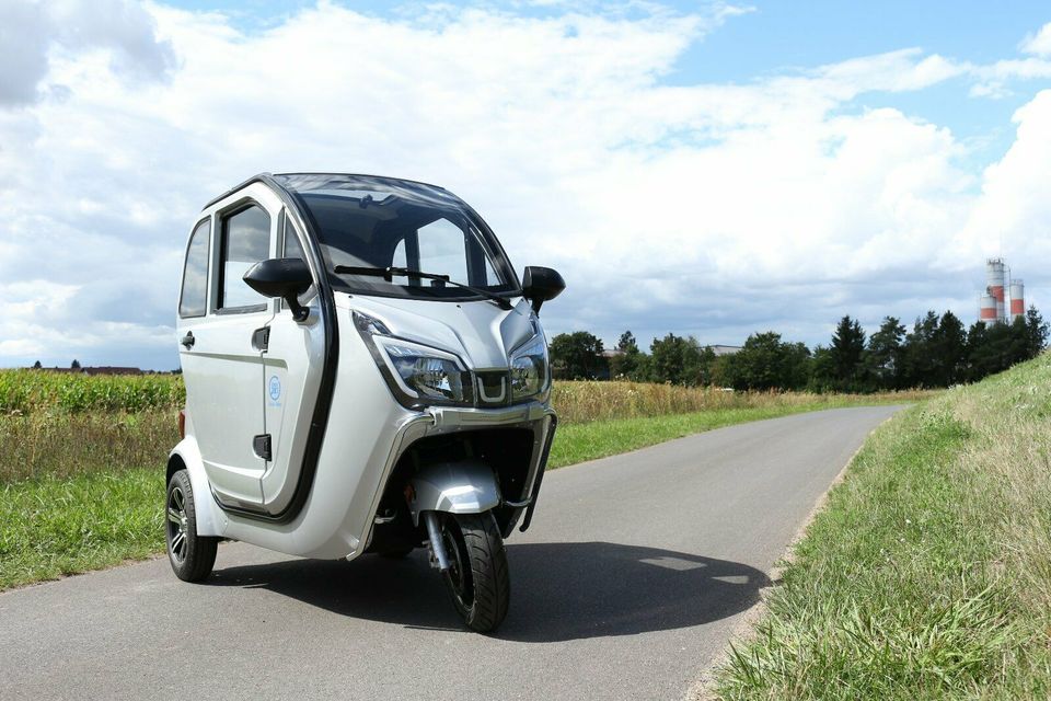 E-Kabinenroller CityMobil Elektroscooter Mopedauto 2200W 72V 65Ah in Gochsheim