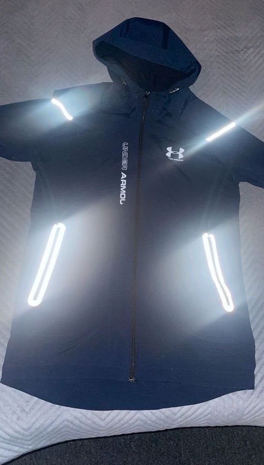 Under armour Anzug Größe S wie neu in Essen