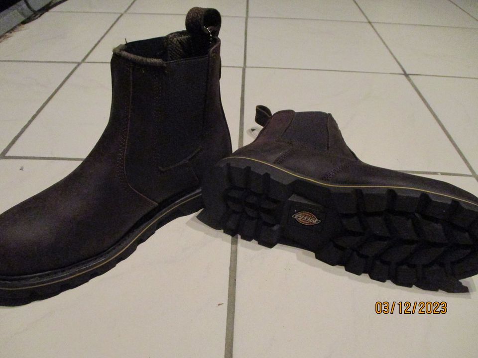 Dickies Arbeits- Sicherheitsschuhe Truckerstiefel Gr 41 UK 7 NEU in Blankenheim