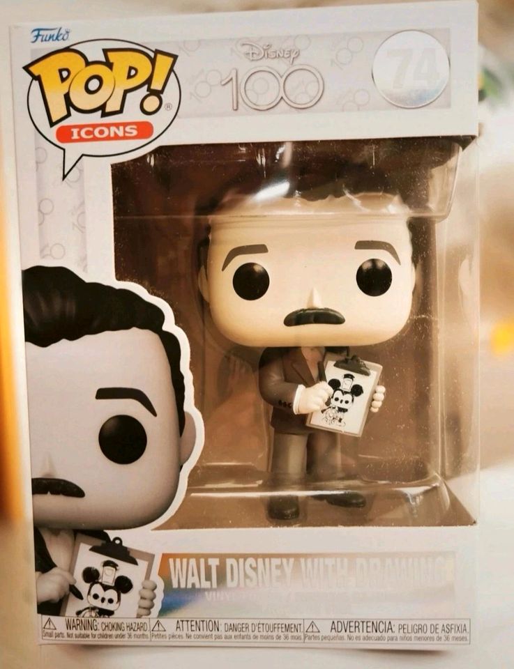 Funko Pop! Disney 100th - Walt Disney with Drawing #74