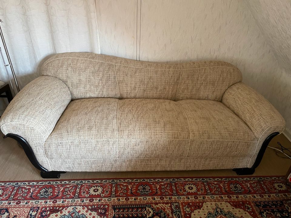 Antikes Sofa + 2 Sessel neu renoviert/ aufgearbeitet in Hannover