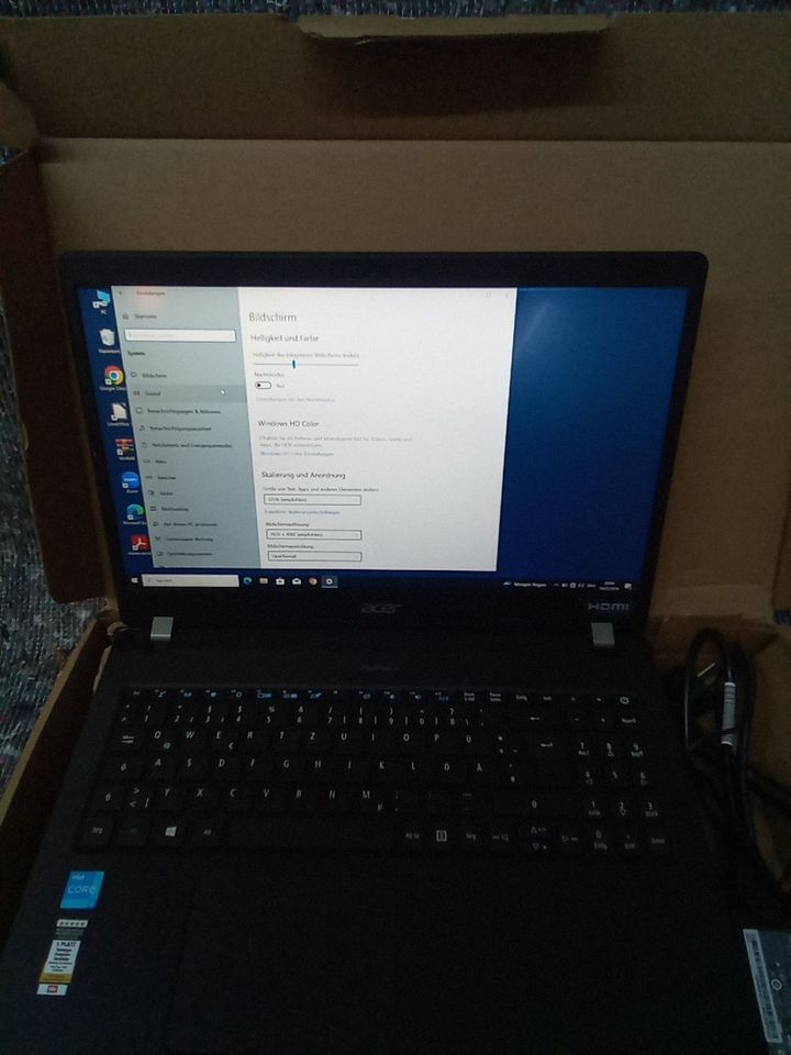 Acer Travel Mate P215-53 11 Generation Core i3 8GB 256 Festplatte in Bad Sassendorf