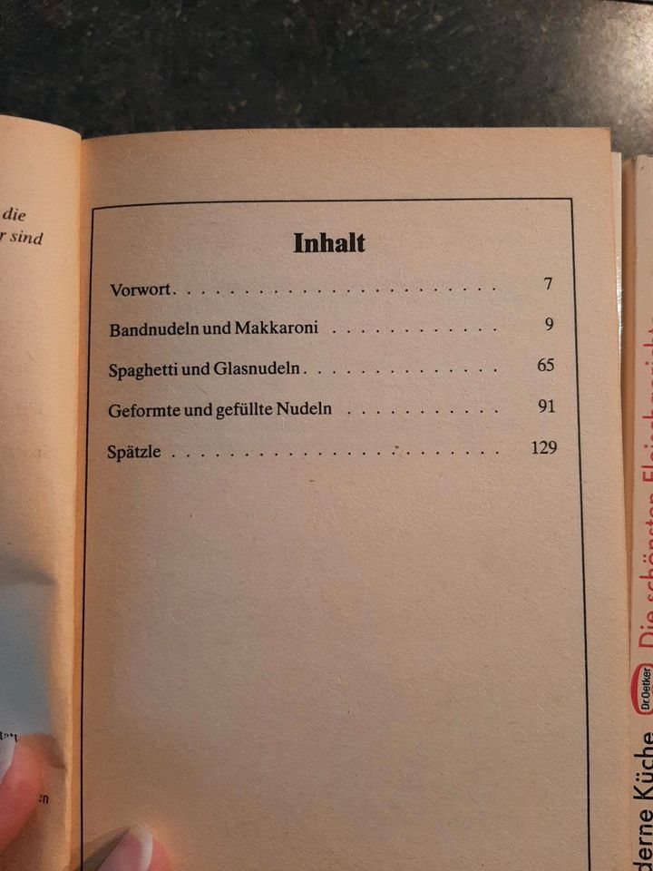 24 Kochbücher von Dr. Oetker in Friesoythe