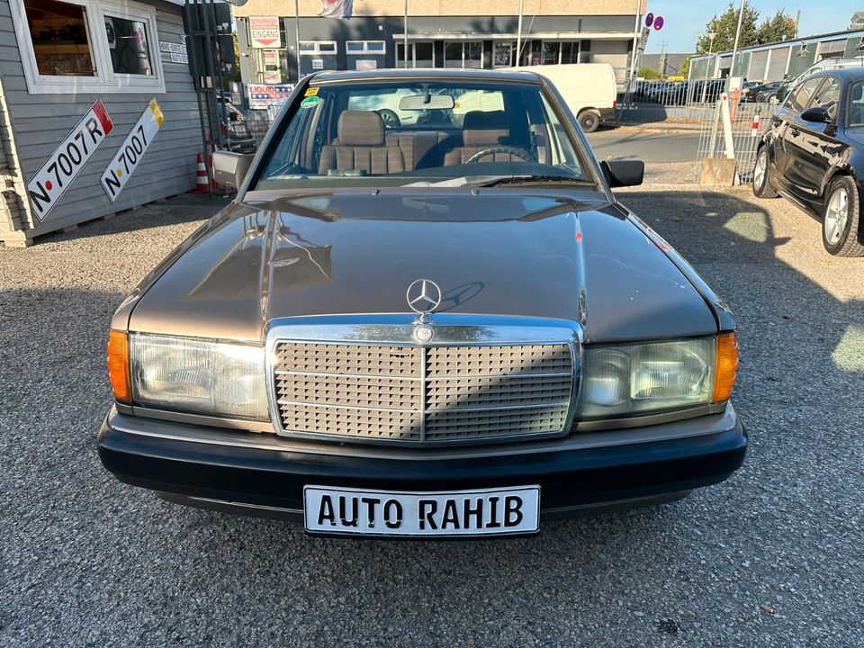 Mercedes-Benz 190 in Nürnberg (Mittelfr)