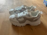 Sneaker weiß-beige Baden-Württemberg - Mannheim Vorschau