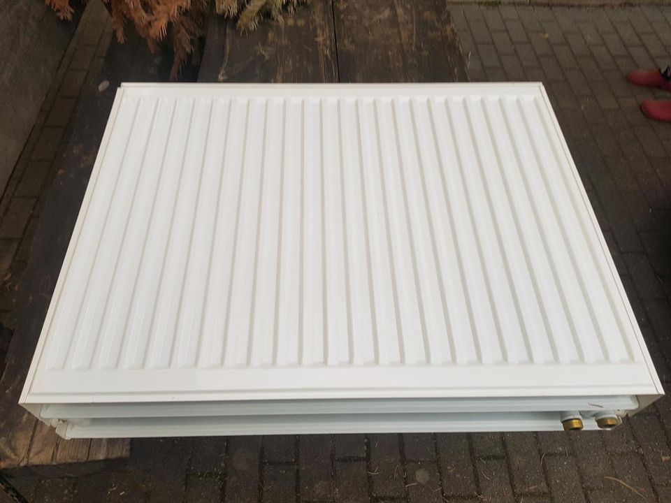 Stelrad Heizkörper 15x60x80 cm in Horb am Neckar